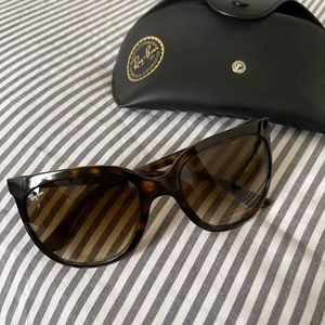 Ray-Bans Cats 1000 Sunglasses